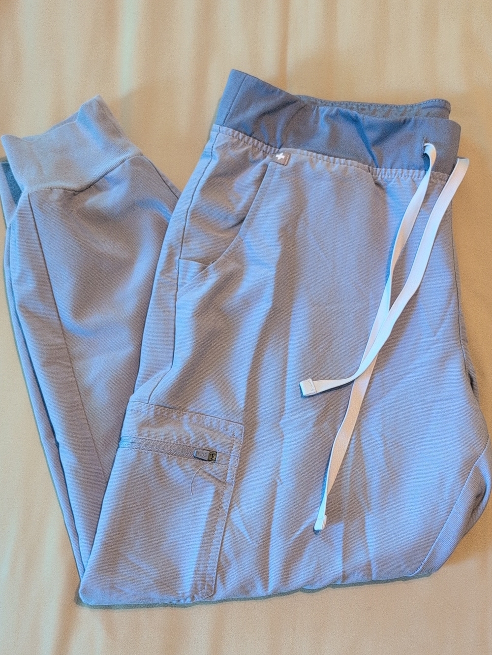 Figs Light Blue Women’s Cropped Drawstring Scrubs